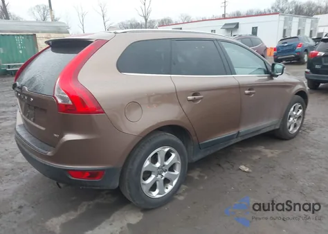2013 Volvo Xc60 3.2 Premier z USA, uszkodzony, nr VIN YV4940DZ4D2410036